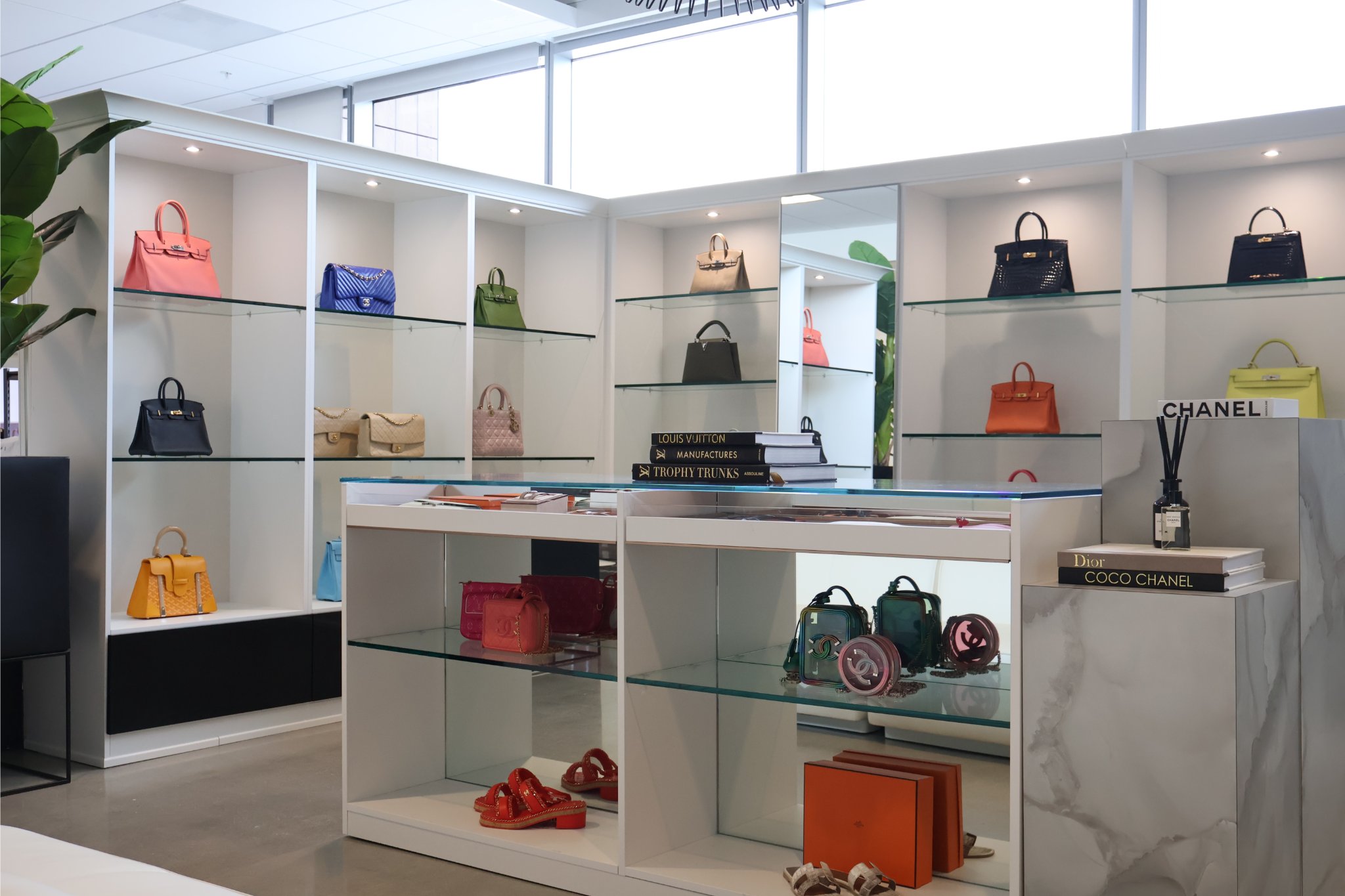 Luxe Du Jour showroom